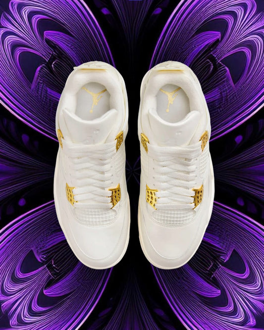 Jordan 4 (gold metallic)
